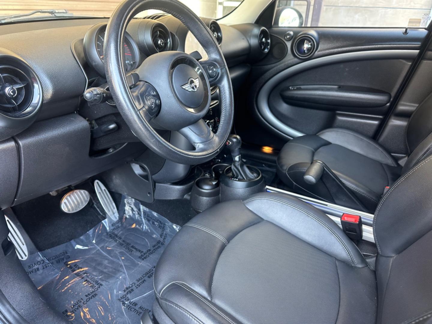 2015 Black /Black Mini Countryman S (WMWZC3C54FW) with an 1.6L L4 DOHC 16V TURBO engine, Automatic transmission, located at 30 S. Berkeley Avenue, Pasadena, CA, 91107, (626) 248-7567, 34.145447, -118.109398 - Photo#16